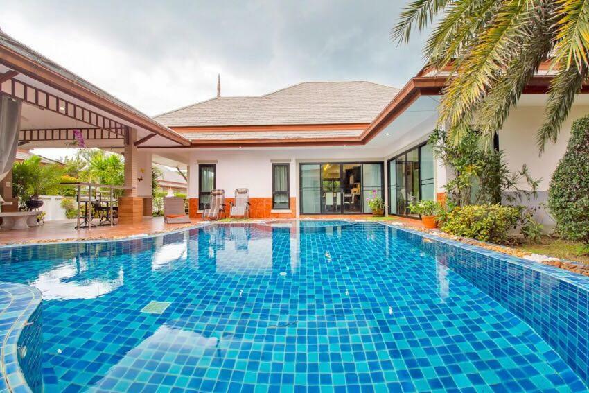 Villa Nataly Na Chom Thian Exterior photo